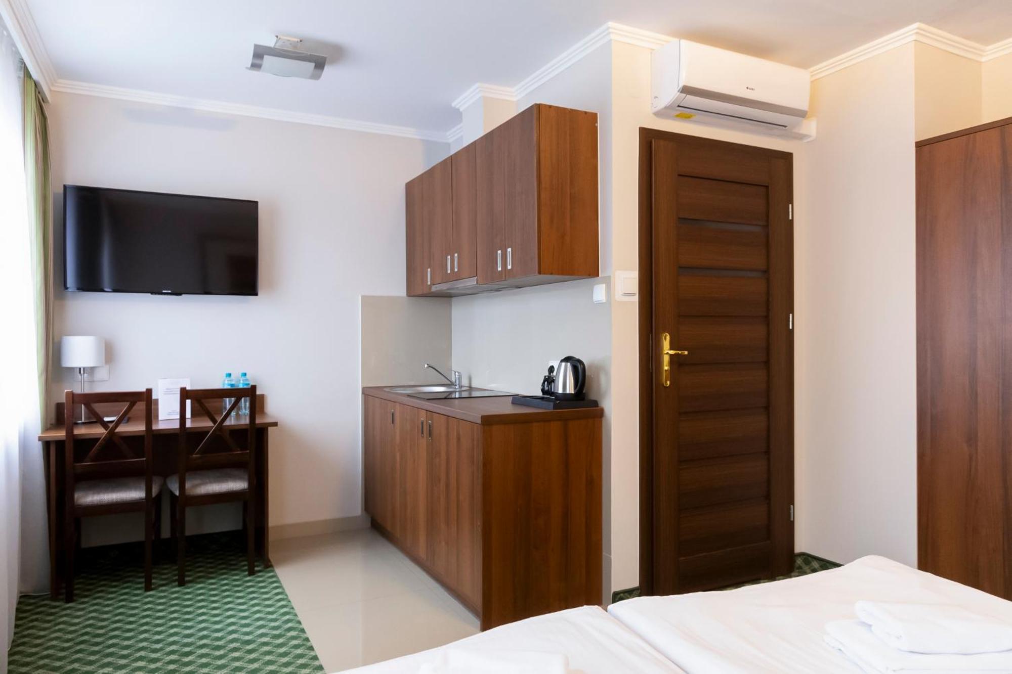 Hit Aparthotel 2*