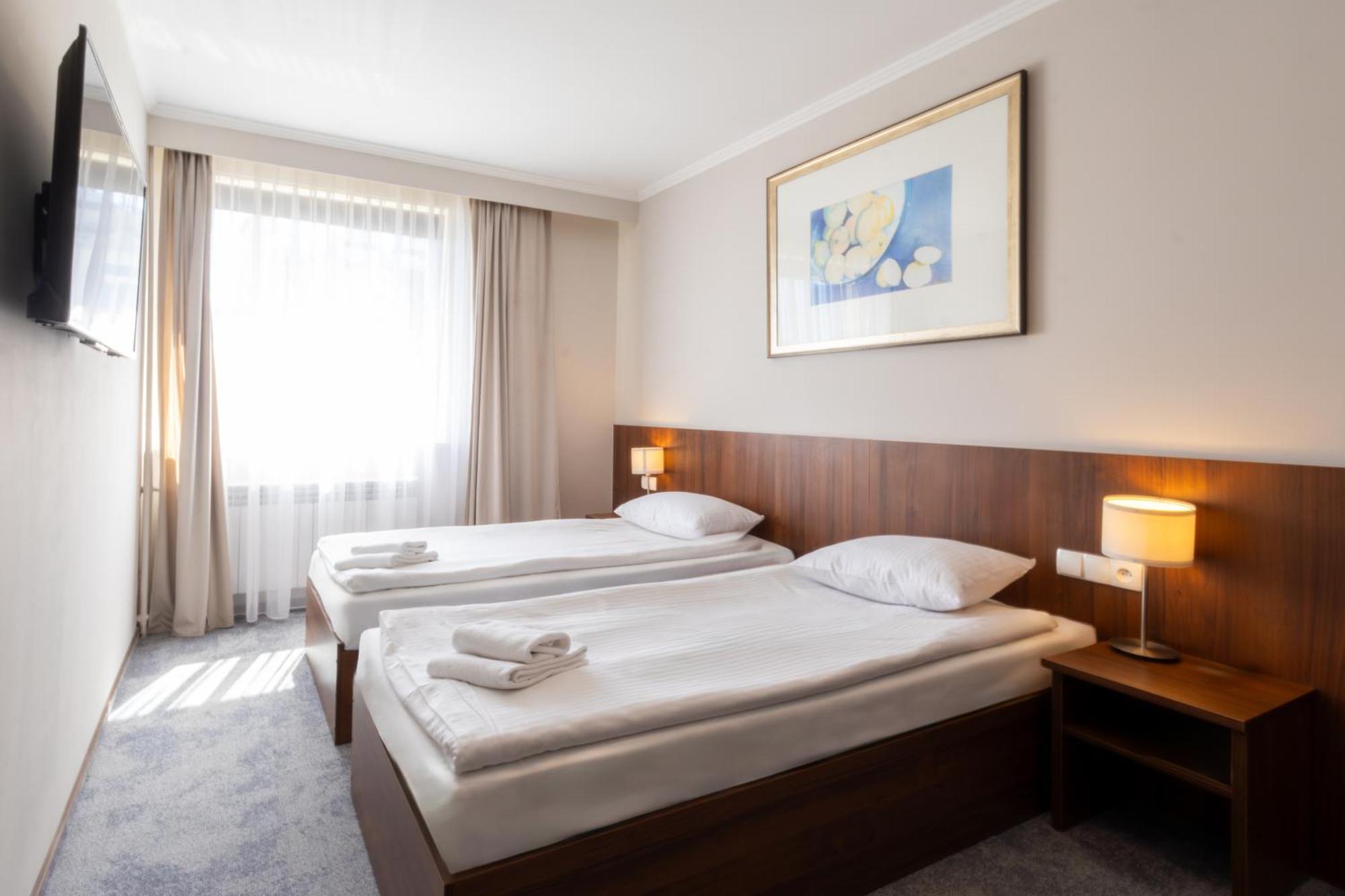 Aparthotel Hit 2*